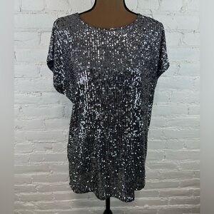 Cable & Gauge Silver Sequin Short Sleeve Top